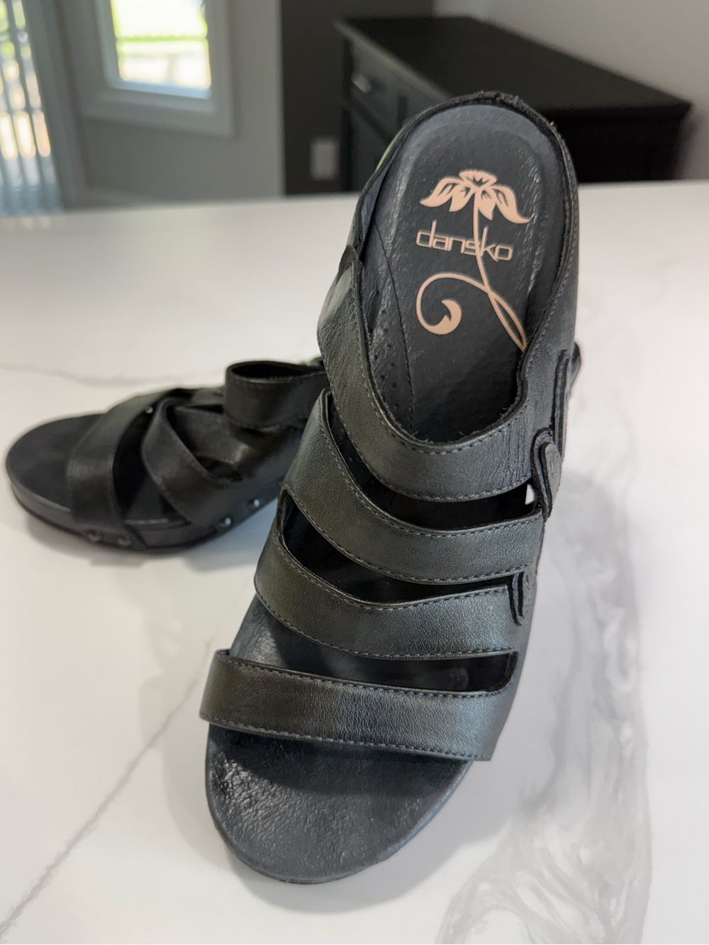 Dansko Black Leather Sandal Mule Heel 39